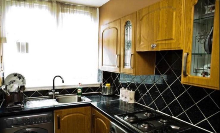 Ensuite With Kitchen Ext Large Room With Balcony In Zone 2 Лондон Екстер'єр фото
